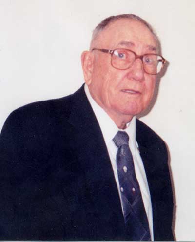 LEO HINDS